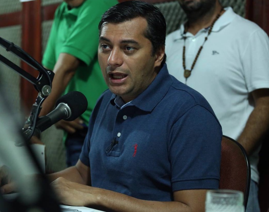 Wilson Lima protocoliza documento para a formação da comissão de transição