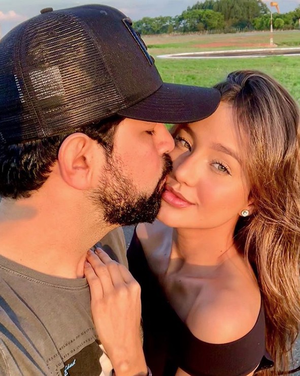 Sorocaba assume namoro com modelo 17 anos mais nova