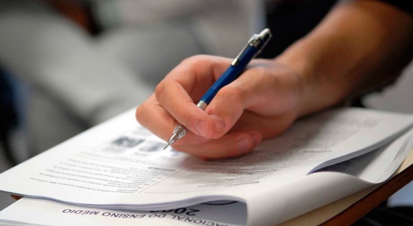 Enem 2018: questões do primeiro dia abordaram refugiados, feminicídio, nazismo e golpe de 1964