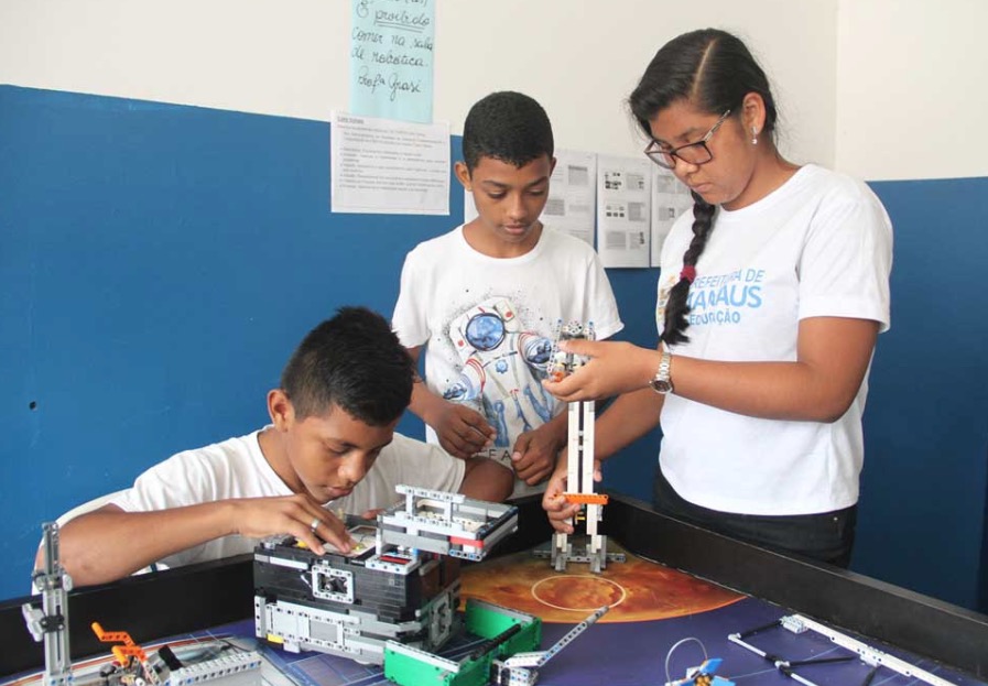 Alunos da rede municipal participam da etapa nacional da Olimpíada Brasileira de Robótica