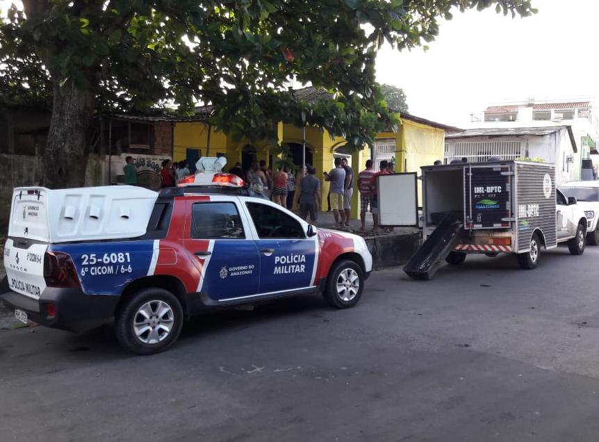 Cabeleireiro é encontrado morto dentro da própria casa em Manaus