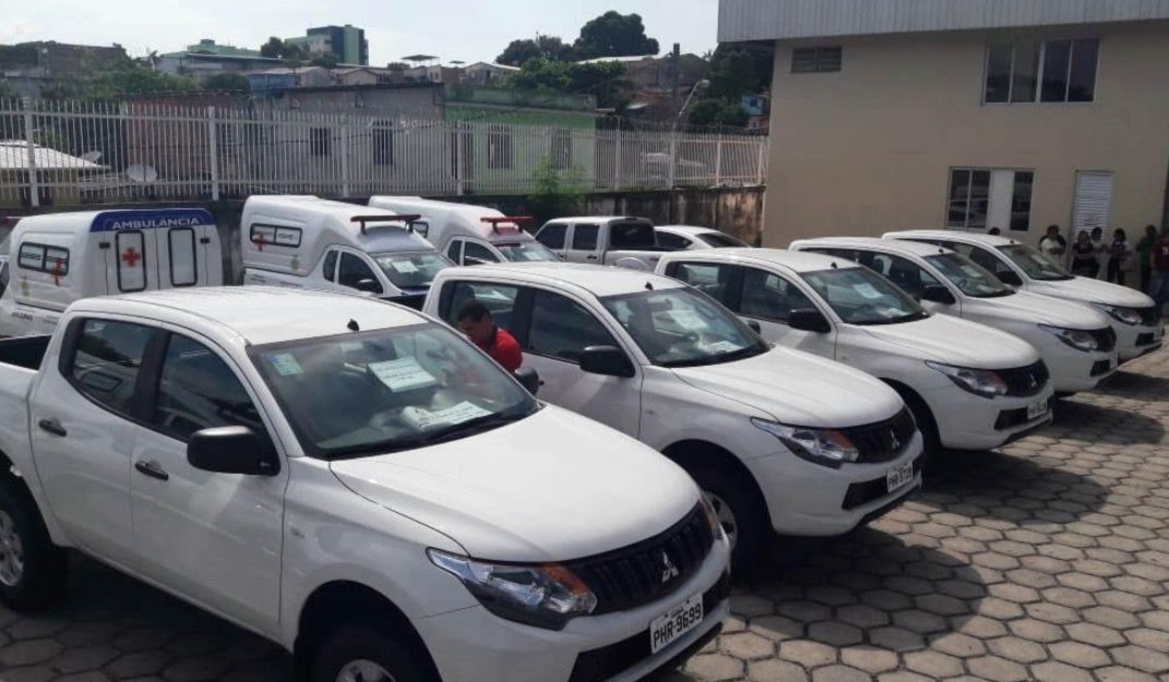 Susam entrega ambulância e caminhonetes para municípios do Amazonas