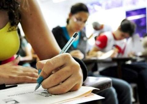 ‘Nada que estudei caiu, chutei 80% da prova’, diz estudante, após sair do Enem