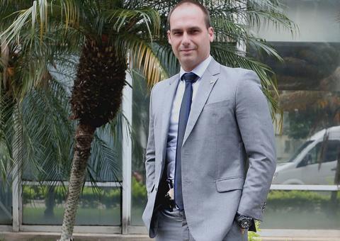 'Se for necessário prender 100 mil, qual o problema?', diz Eduardo Bolsonaro