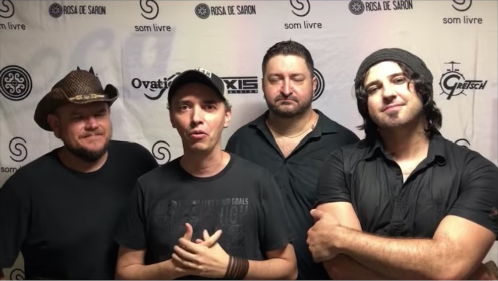 Guilherme de Sá anuncia saída do posto de vocalista da banda Rosa de Saron