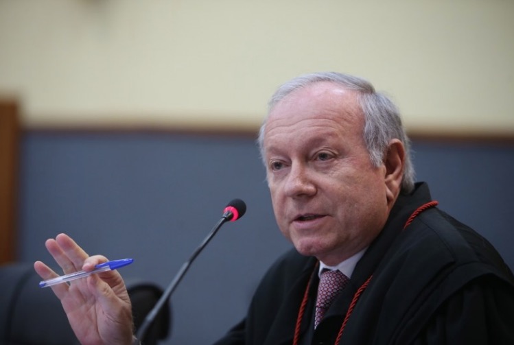 TRE adianta feriado e cancela pontos facultativos para não dar quase uma semana de férias