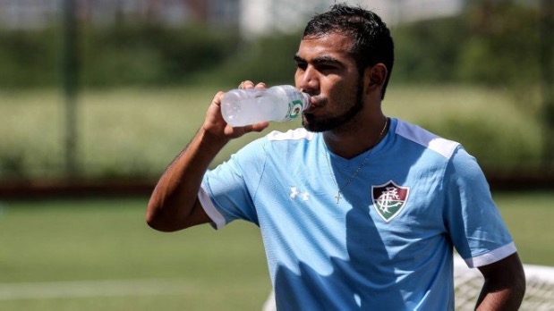 Contra o Ceará, Flu tenta acertar defesa para se afastar do Z-4