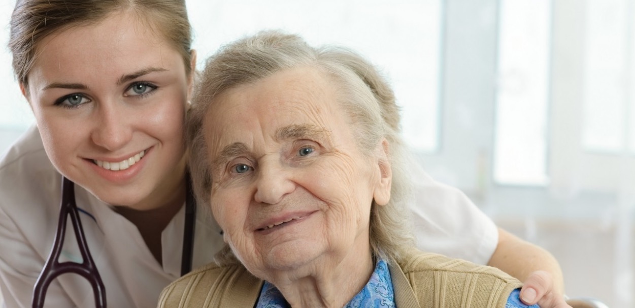 Curso de Cuidador de Idoso tem inscrições abertas em Manaus