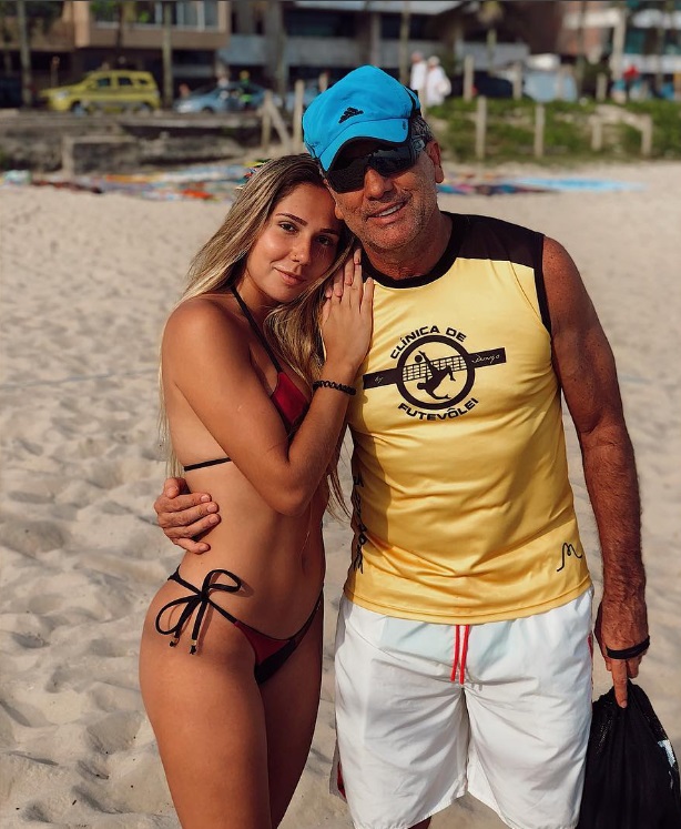  Filha de Renato Gaúcho usa biquíni com cores do Flamengo e aumenta especulações