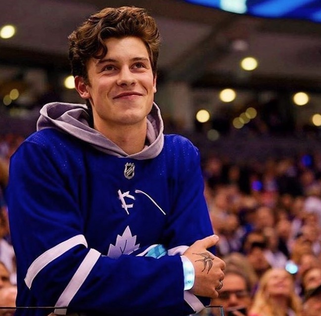 Shawn Mendes confessa caso com Hailey antes de casamento com Bieber e uso de maconha