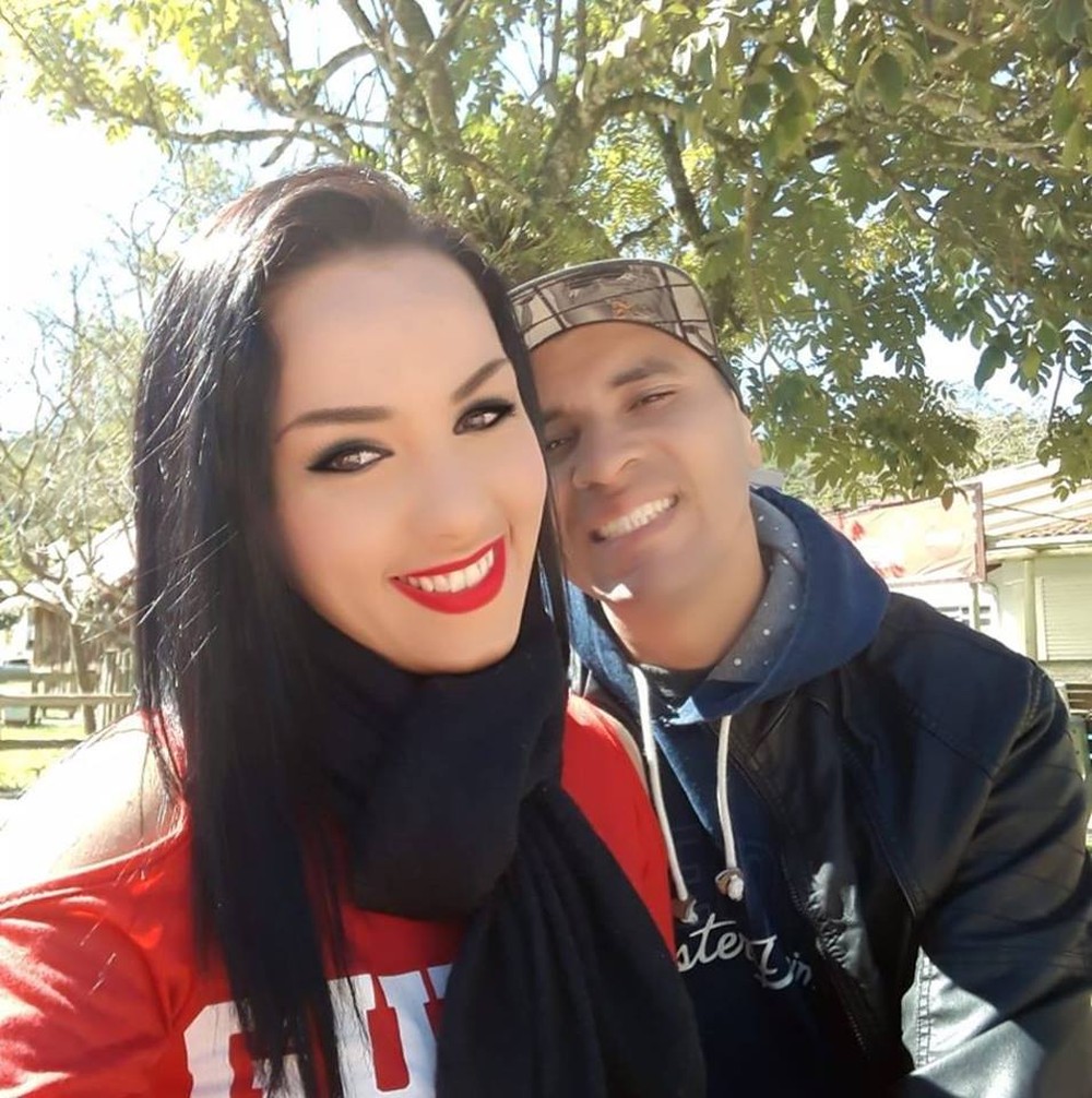 Homem morre atropelado por caminhão e corpo de esposa é encontrado horas depois