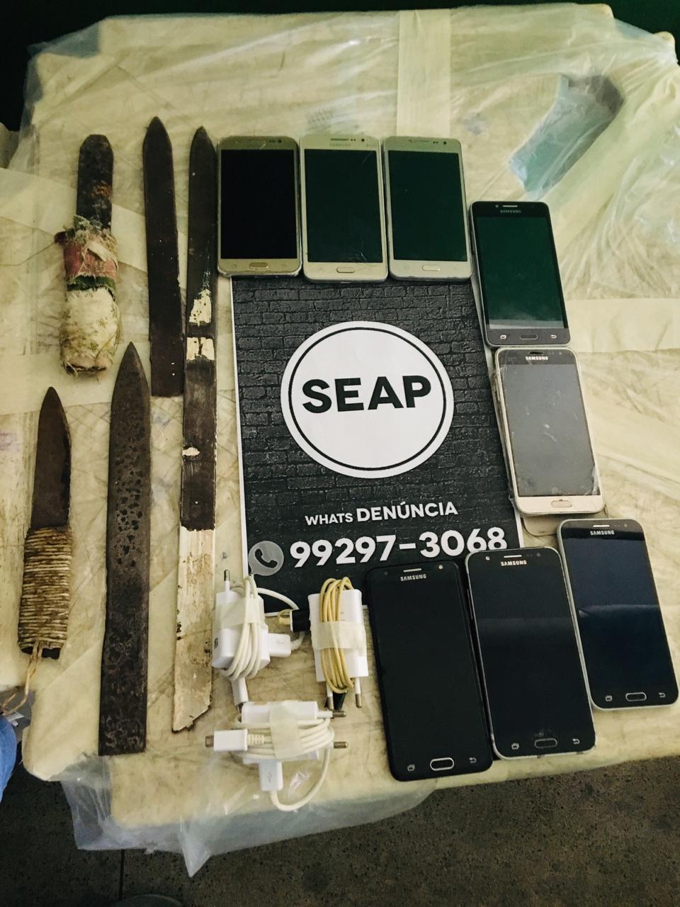 'Estoques' e celulares são apreendidos em revista no Compaj