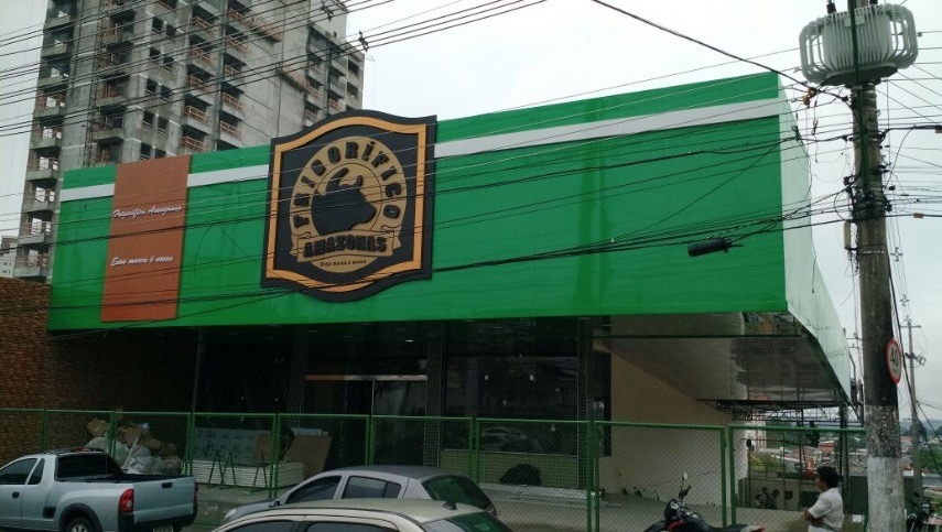 Frigorífico é flagrado com fraude na medição de energia em Manaus