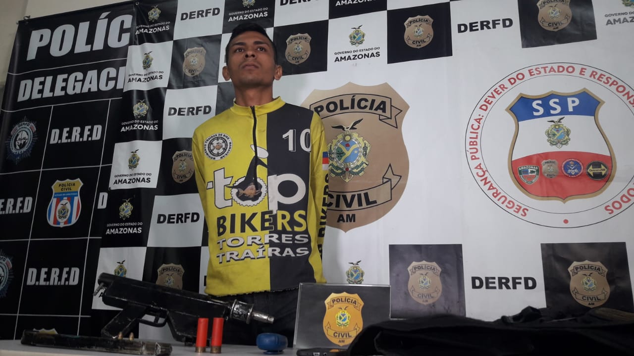 Suspeito de roubar hospital psiquiátrico é preso com submetralhadora em Manaus