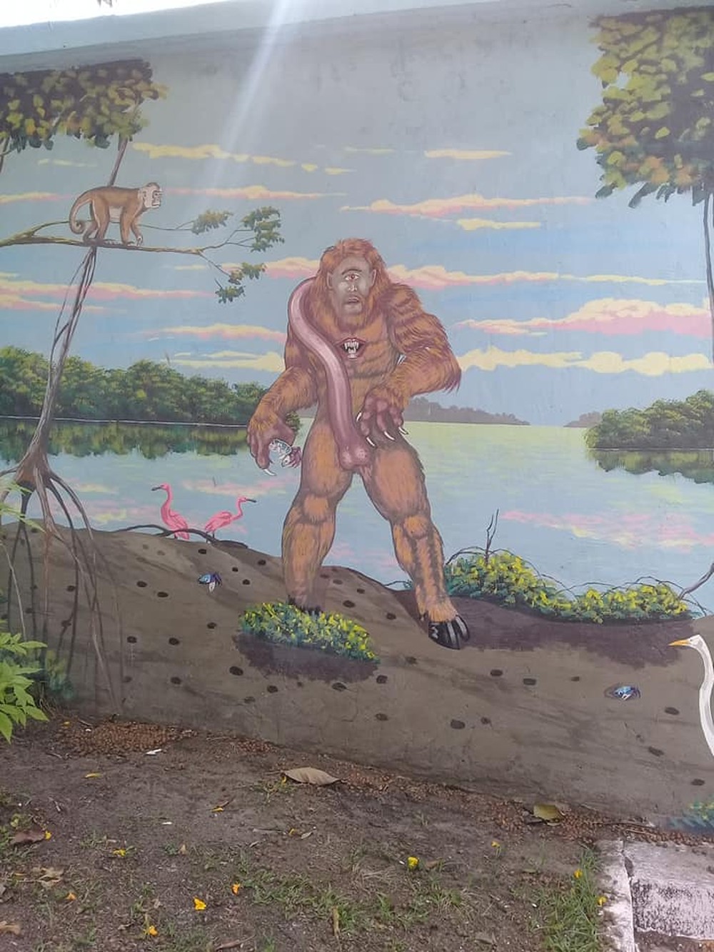 Desenho de lenda amazônica com pênis gigante 'aparece' em praça e causa polêmica