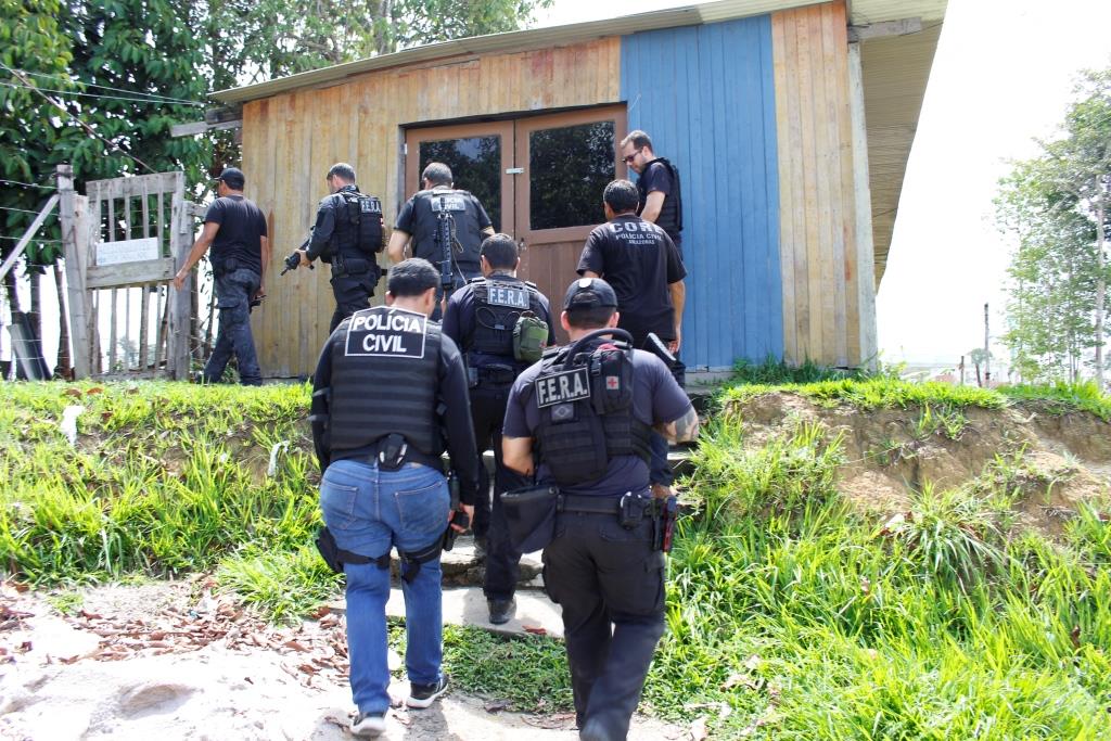 Moradores estavam sendo expulsos por criminosos no Viver Melhor, diz polícia