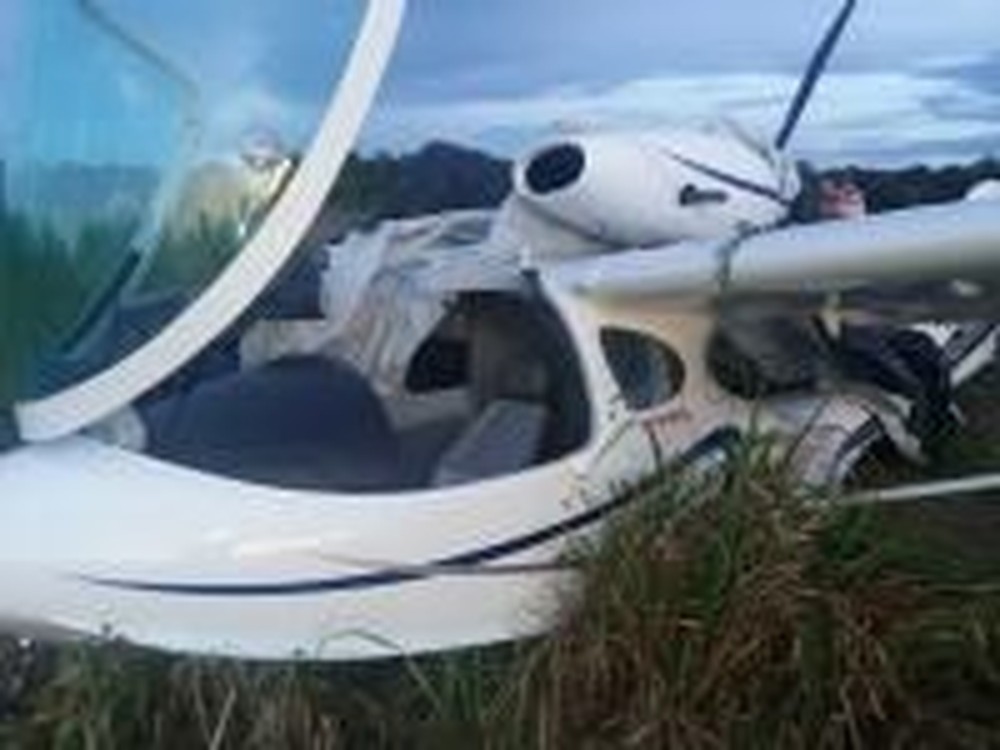 Moradores encontram avião abandonado em mata no Amazonas