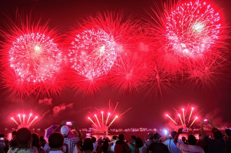 Show pirotécnico no Réveillon de Manaus tem dez toneladas de fogos