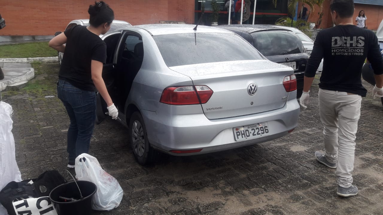 Após festa, tenente da PM 'surta' e mata colegas dentro de carro em Manaus