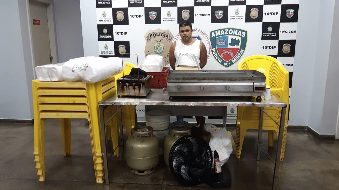 Em Manaus,  chapeiro é preso suspeito de furtar equipamentos de lanchonete onde trabalhava