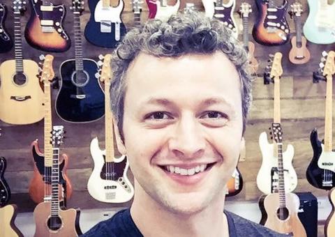 Blogueirinho: Filho de Sandy interrompe pai durante gravação de vídeo: “Oi, seguimores”