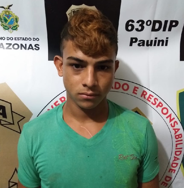 Jovem é preso por roubos de perfumes, cartões de memória e R$ 170 no Amazonas