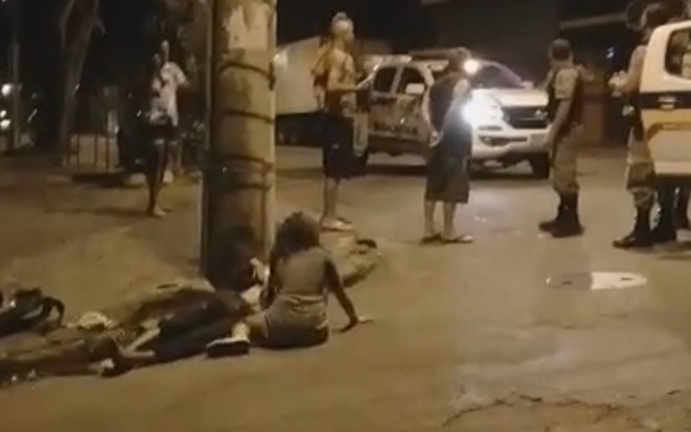 Descontrolado, motorista de ônibus esfaqueia jovem que não tinha dinheiro para passagem