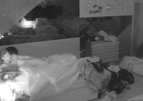 BBB19: Mãe de Hana se pronuncia sobre vídeo da filha no edredom com Alan