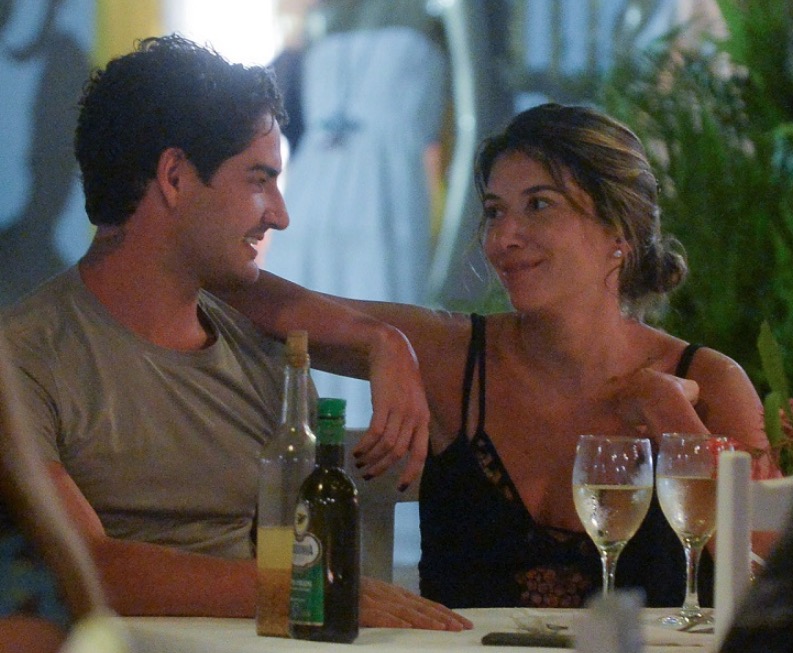  Namoro entre Alexandre Pato e Rebeca Abravanel entra em crise