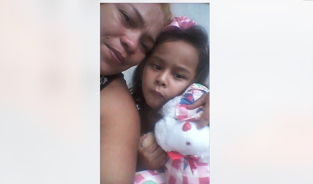  Em Manaus, menina de 4 anos é sequestrada após mãe desmaiar em parada de ônibus