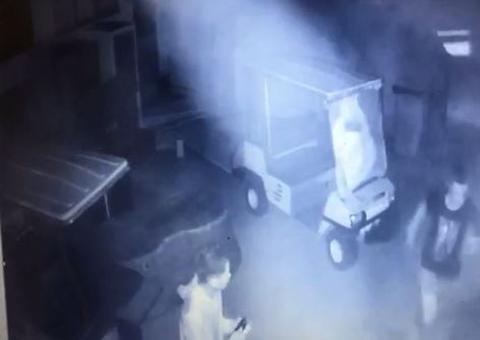 Câmera de segurança flagrou momento de incêndio do CT do Flamengo