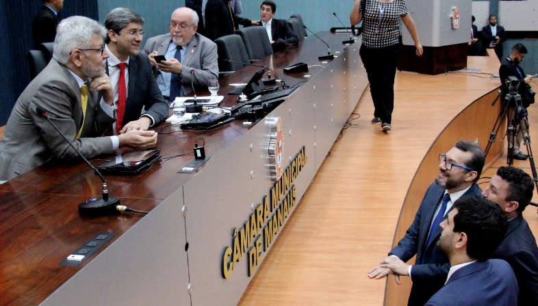 Membros das 21 comissões técnicas da Câmara são definidos em sessão extraordinária