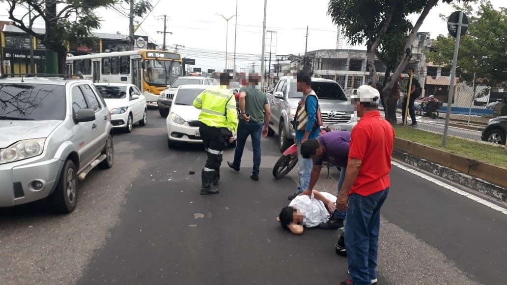 Acidentes paralisam avenidas e causam caos no trânsito nessa quarta-feira em Manaus