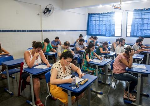 Prefeitura abre inscrições de processo seletivo com 63 vagas e salários de R$ 2,5 mil 