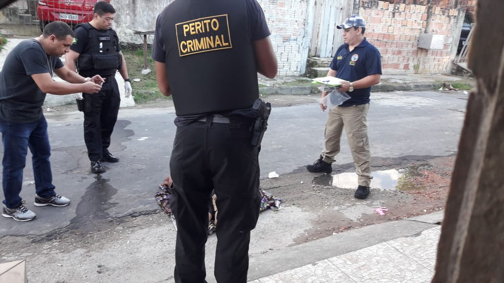 Esquartejado, corpo de homem é encontrado com bilhete revelador em Manaus
