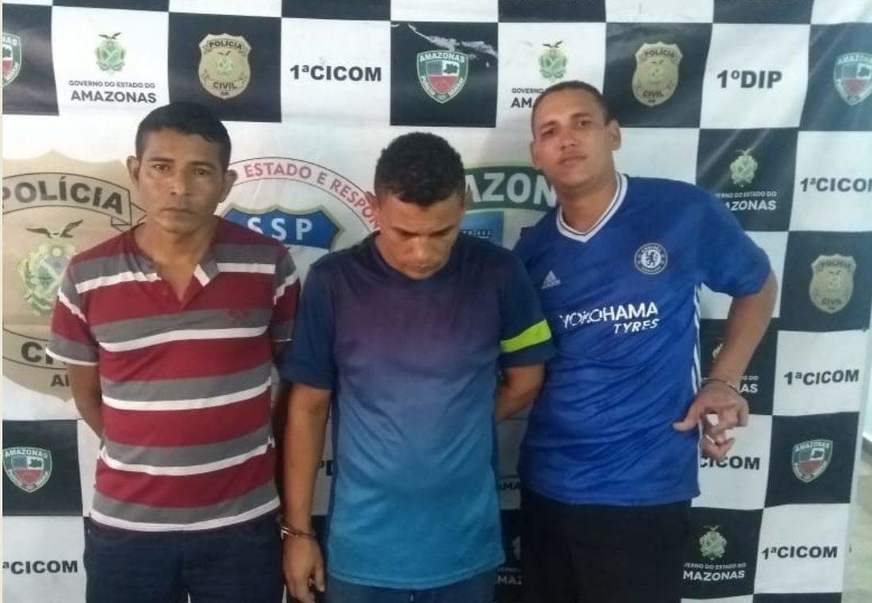 Trio é preso suspeito de se passar por picolezeiros para roubar celular em Manaus