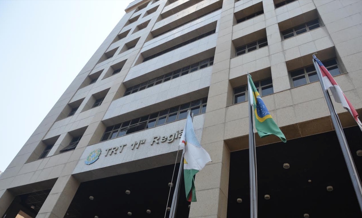 Trabalhador receberá adicional de periculosidade por exposição a líquidos inflamáveis em Manaus