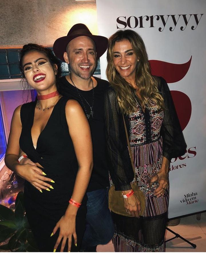 Ex-BBB exagera na maquiagem e internet não perdoa 