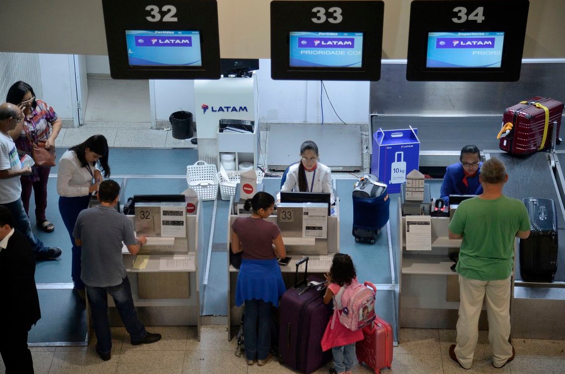 Leilão de aeroportos supera valor estipulado pelo governo