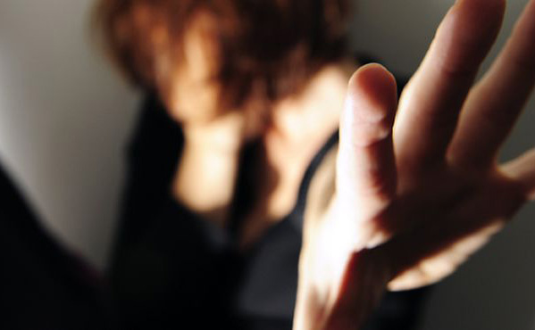 Em Manaus, pai flagra vizinho estuprando filha com deficiência mental 