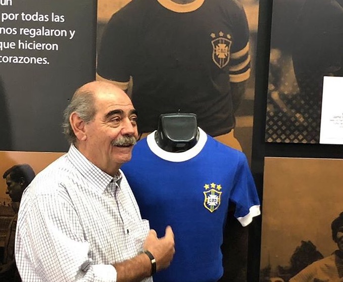 Rivellino: 'O garoto não joga mais com alegria'