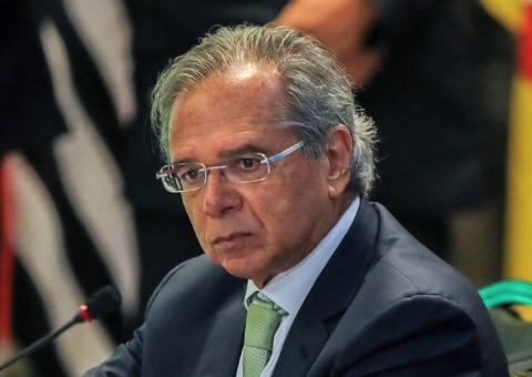 Após ser chamado de 'tchutchuca', Guedes explode e sessão da CCJ é encerrada