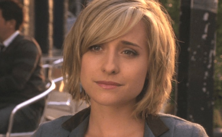 Atriz de ‘Smallville’, Allison Mack se declara culpada em caso de exploração sexual