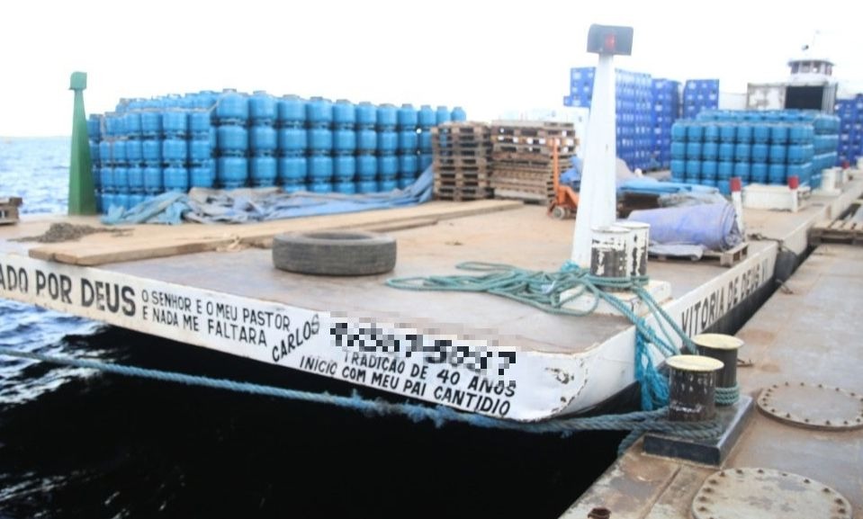 Mais de 4 mil botijas de gás foram apreendidas em porto de Manaus 