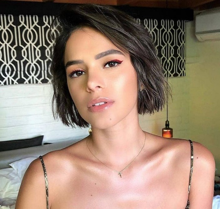Bruna Marquezine se pronuncia após ser apontada como affair de Lewis Hamilton