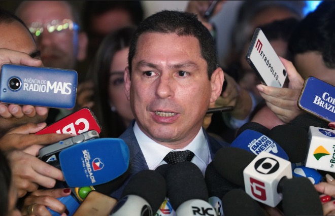 Se Bolsonaro falar menos sobre reforma até ser aprovada, vai ajudar bastante, diz Ramos