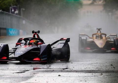 Holandês conquista primeira prova com chuva da Fórmula E; Di Grassi é 4º e Massa, 9º