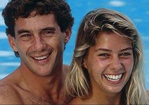 Adriane Galisteu faz homenagem para Ayrton Senna nos 25 anos da morte do piloto