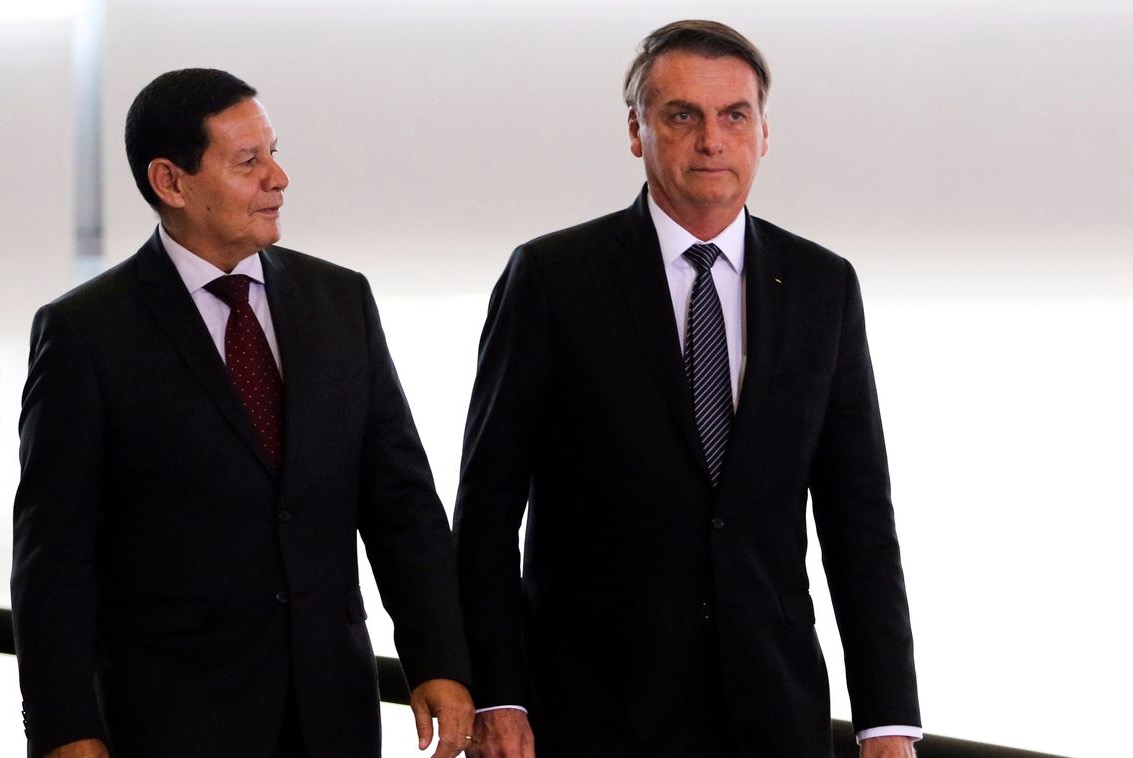 Com suspeita de espionagem, Mourão manda fazer varredura em seu gabinete 