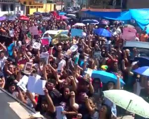 Chegou a hora de o governo acenar com um gesto de boa vontade com os professores
